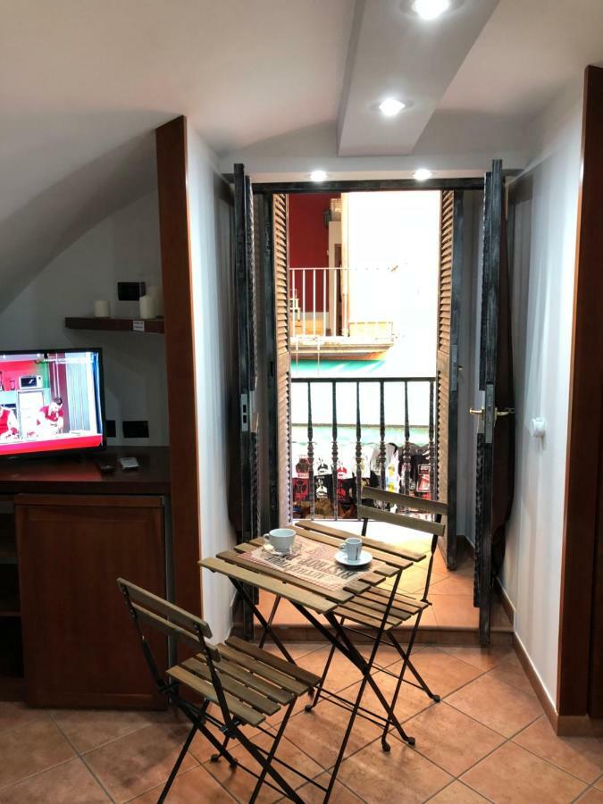 Home In Love: Balconcino Spaccanapoli Exteriör bild